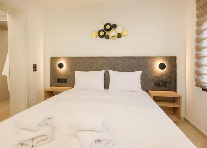 Anesis Aparthotel 3*