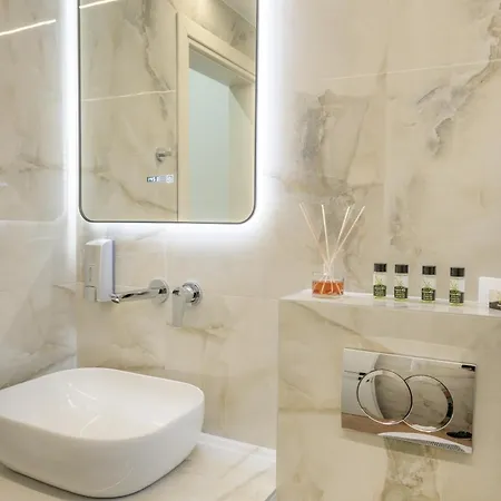 Anesis Aparthotel 3*